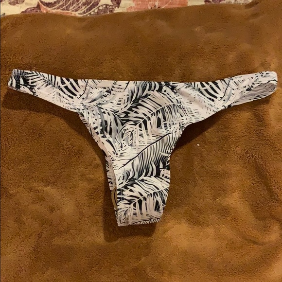 Printed bikini brand new never worn - Picture 4 of 4